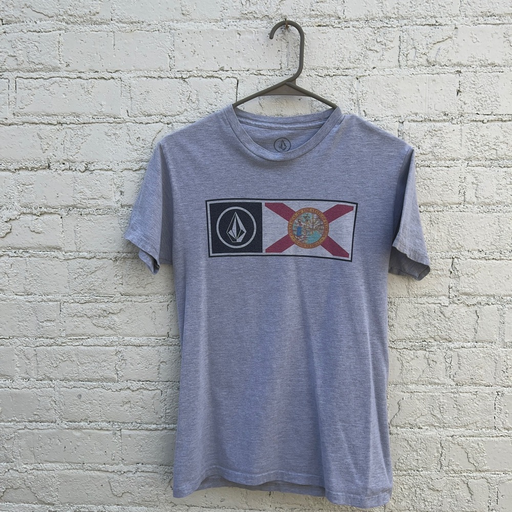 Men’s Volcom gray shirt sz S